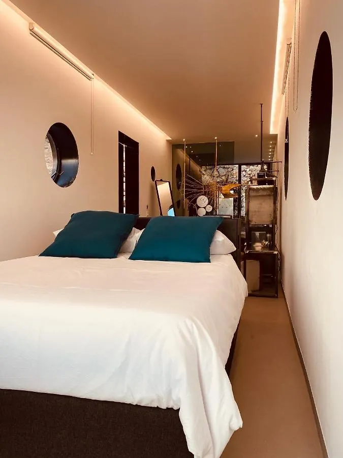 Container Suite Terrasini 0*,  Italy